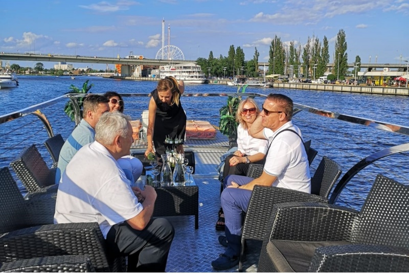 Rejs na pokładzie Holiday-Boat Szczecin z degustacją win