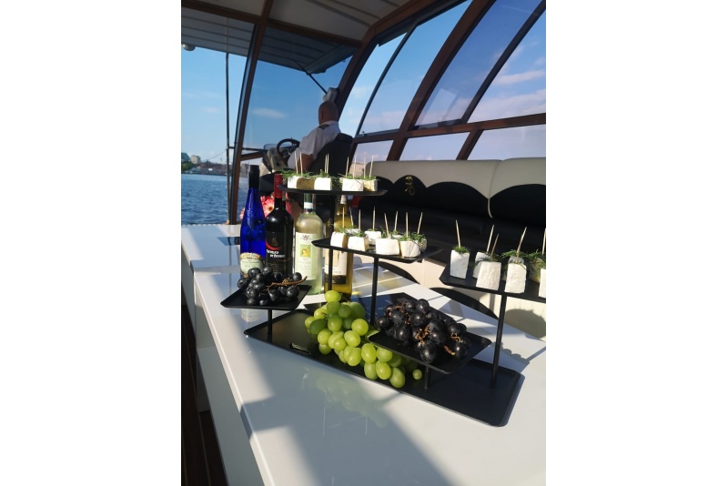 Rejs na pokładzie Holiday-Boat Szczecin z degustacją win