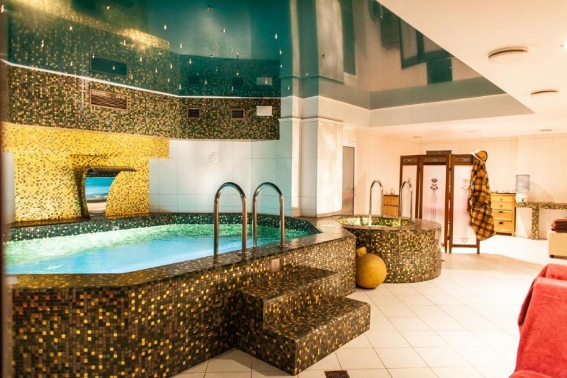 Nocleg w eleganckim pokoju Szmaragd w hotelu „TB Hotel & SPA”