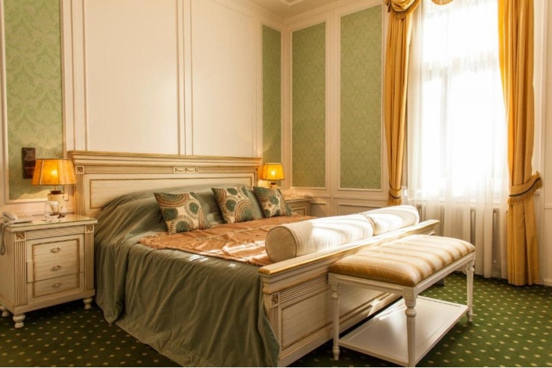 Nocleg w eleganckim pokoju Szmaragd w hotelu „TB Hotel & SPA”