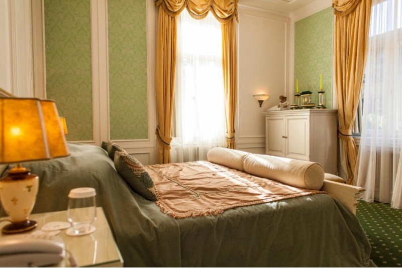 Nocleg w eleganckim pokoju Szmaragd w hotelu „TB Hotel & SPA”