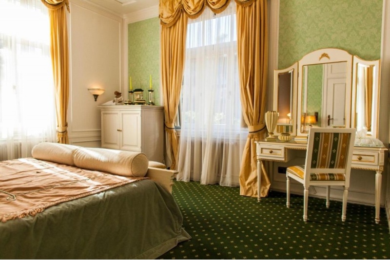 Nocleg w eleganckim pokoju Szmaragd w hotelu „TB Hotel & SPA”