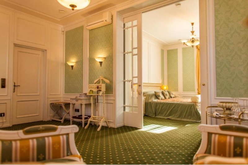 Nocleg w eleganckim pokoju Szmaragd w hotelu „TB Hotel & SPA”