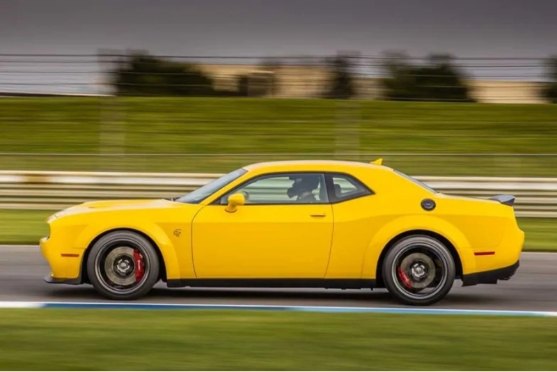 Jazda za kierownicą Dodge Challenger