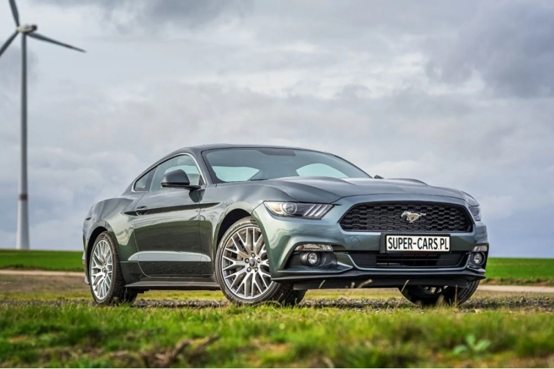 Pakiet Złoty: Ford Mustang lub Dodge Viper