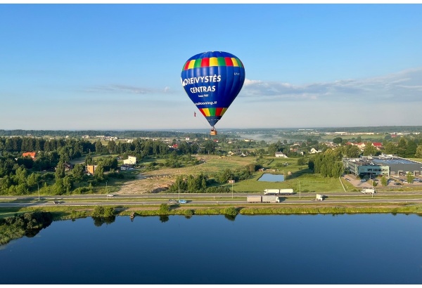 Lot balonem nad Kłajpedą z „Oreivystės centru”