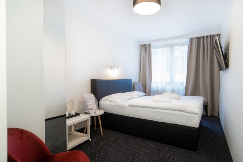 2 noclegi w pokoju Comfort ze śniadaniem dla dwojga w Marena Wellness & Spa