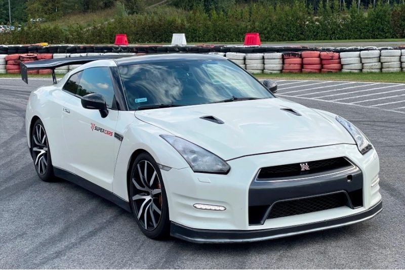 Pakiet Platynowy: Porsche 911 lub Nissan GTR lub Audi R8 V10