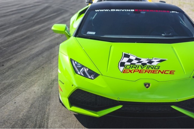 Jazda za kierownicą-pojedynek McLaren vs Lambo