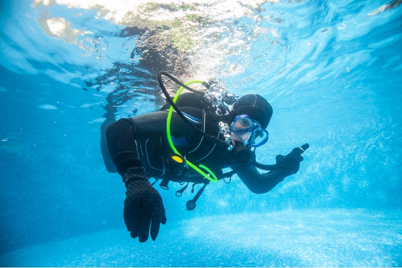 Kurs nurkowania (PADI/SSI/PSAI/SDI/IDF) w Centrum nurkowym DECO