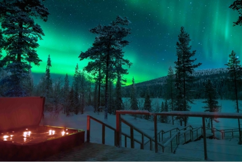 Zakwaterowanie w szklanym pokoju w Arctic Skylight Lodge