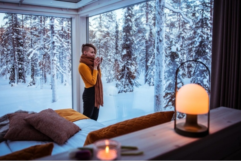 Prywatne korzystanie ze szklanej sauny i zewnętrznego jacuzzi (latem)