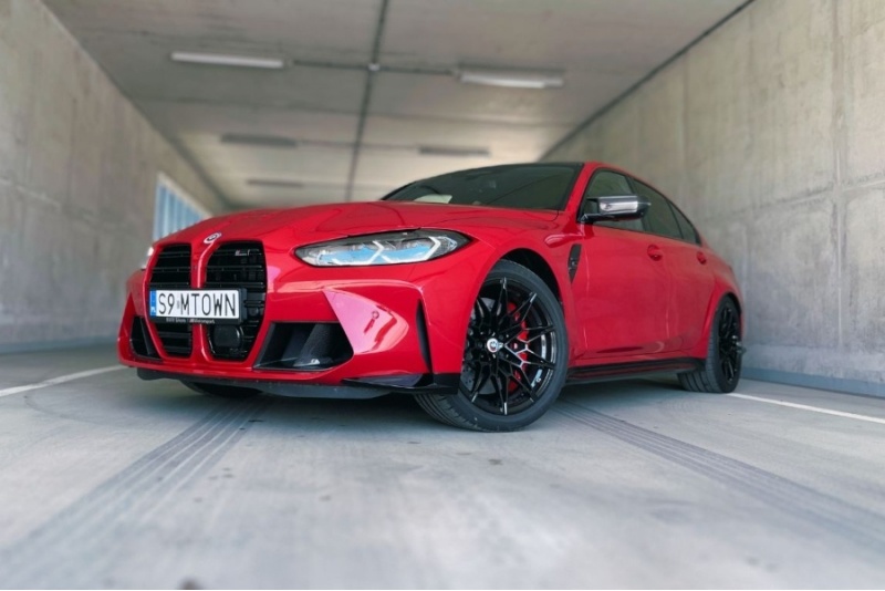 Jazda BMW M3 Competition ulicami Katowic