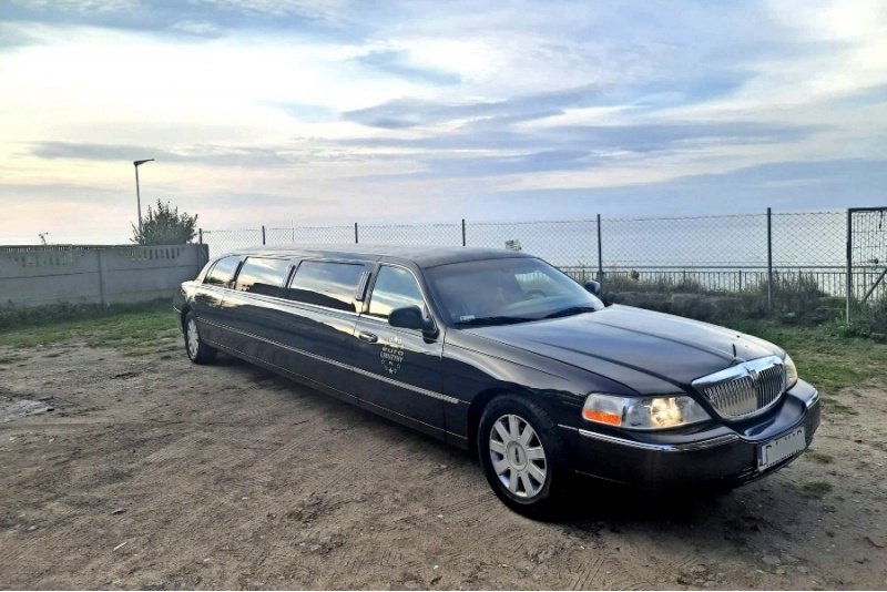 Przejazd Limuzyną Lincoln Town Car w Toruniu