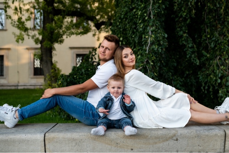 Rodzinna sesja zdjęciowa w plenerze z Anną Potępa Photography