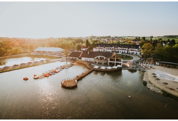 Relaksujący Pobyt nad Zalewem dla Dwojga w Molo Resort