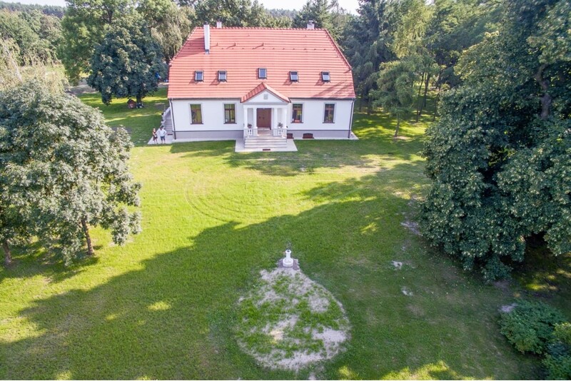 Pobyt dla dwóch osób ze śniadaniem i obiadokolacją w Dworze Gogolewo