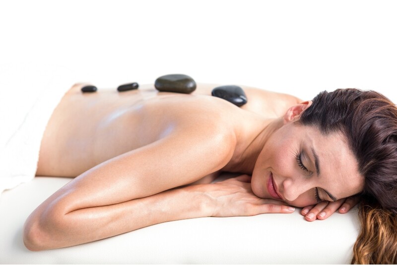Masaż gorącymi kamieniami w salonie Thaim by Tajskie Spa