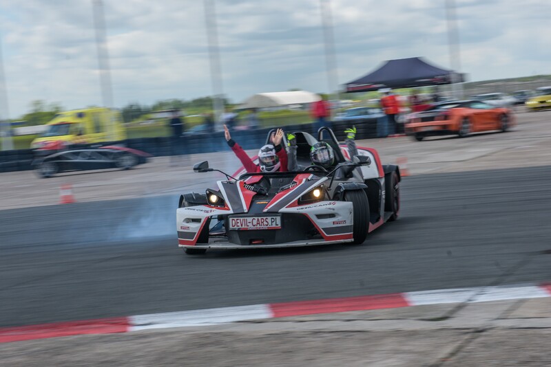 Pojedynek: Lamborghini Gallardo vs KTM X-BOW z Devil Cars