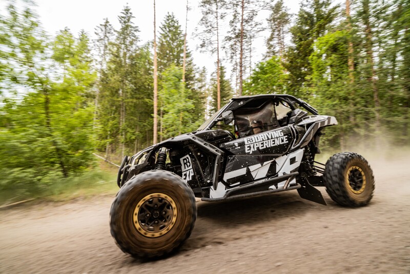 Zostań kierowcą buggy i nawigatorem Rokasa Baciuški