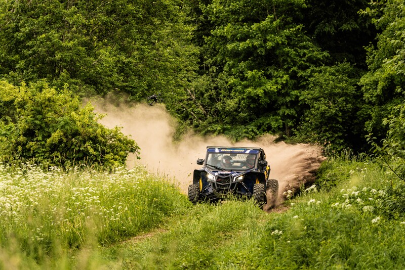 Zostań kierowcą buggy i nawigatorem Rokasa Baciuški