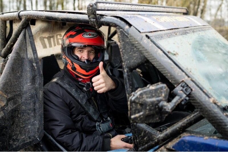 Zostań kierowcą buggy i nawigatorem Rokasa Baciuški