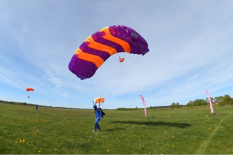 Skok ze spadochronem „Static Line” dla początkujących w Dyneburgu