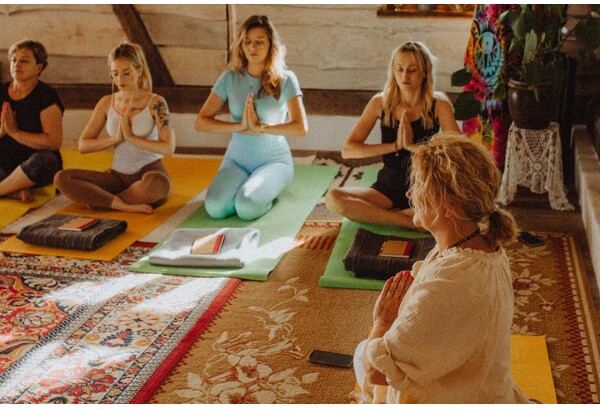 Indywidualne zajęcia jogi kundalini dla początkujących
