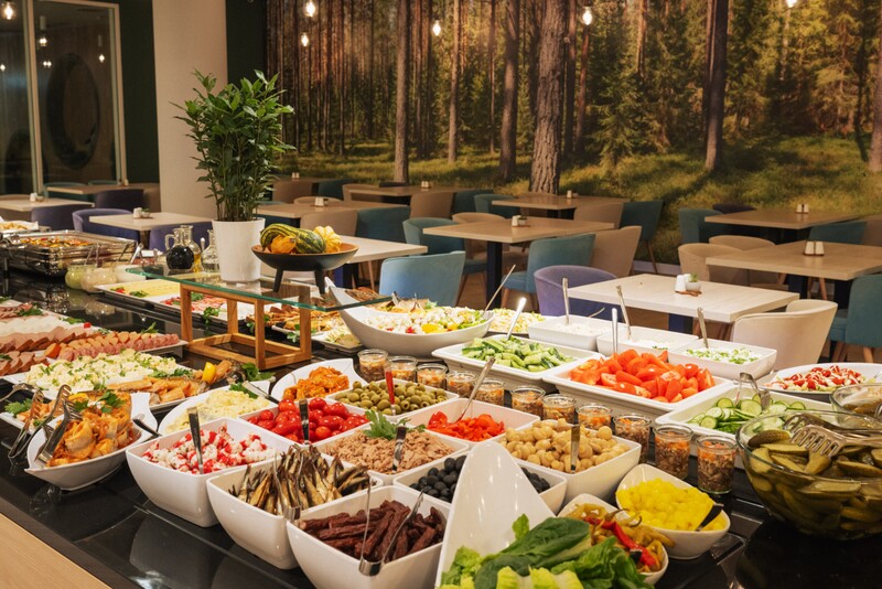 Wypoczynek nad morzem z obiadokolacją w Pinea Resort dla dwojga