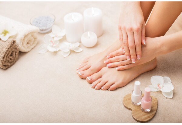 Pakiet Manicure + Pedicure z malowaniem standardowym w Baltica Wellness & SPA