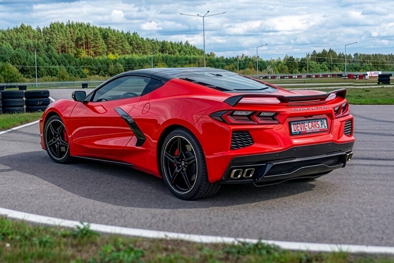 Przejażdżka za kierownicą samochodu Chevrolet Corvetta C8 w wybranym mieście