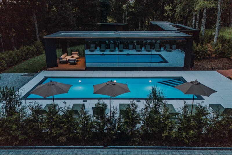 Rodzinny nocleg z sezonowym wypoczynkiem przy basenie w „Stars Resort“ w Siguldzie