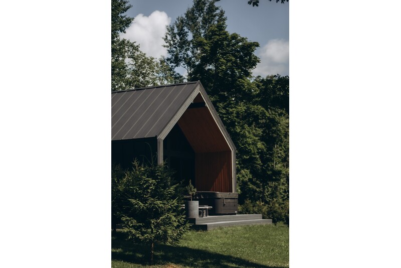 Nocleg w „Sniegi design cabin” z relaksem w saunie i jacuzzi