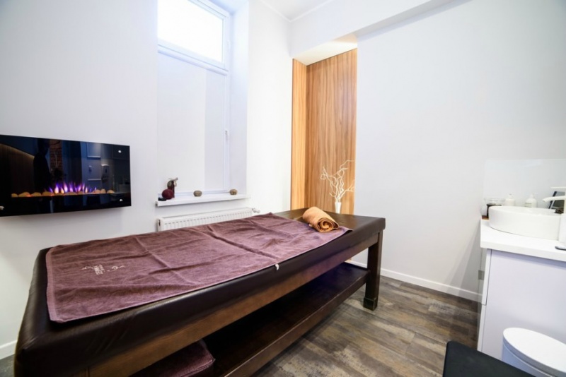 Masaż gorącymi kamieniami w Bajeczny SPA & Salon