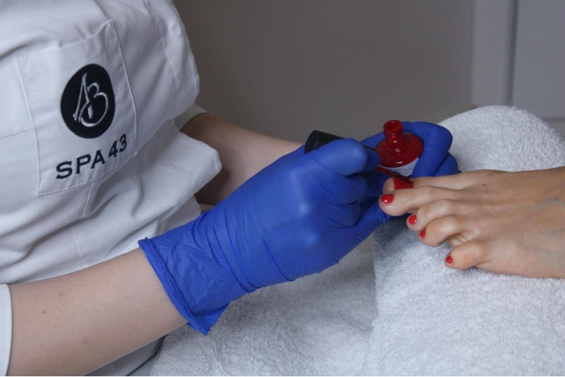 Pedicure Hybrydowy w salonie SPA 43 w Warszawie