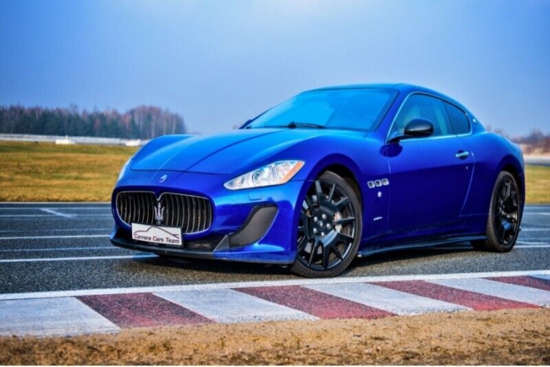 Jazda za kierownicą samochodu Maserati GranTurismo S